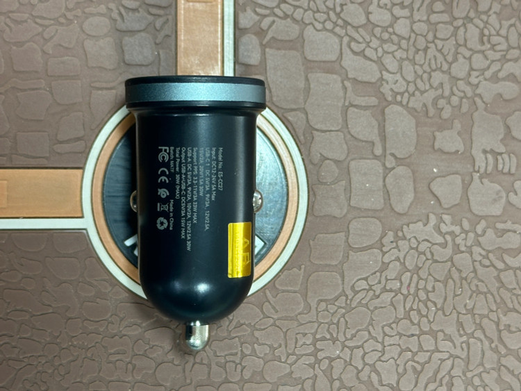 شارژر فندکی 30 وات EARLDOM مدل CC27 کپی